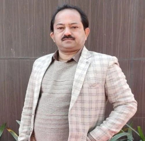 pxuou principal of smt nn mohan dav academy